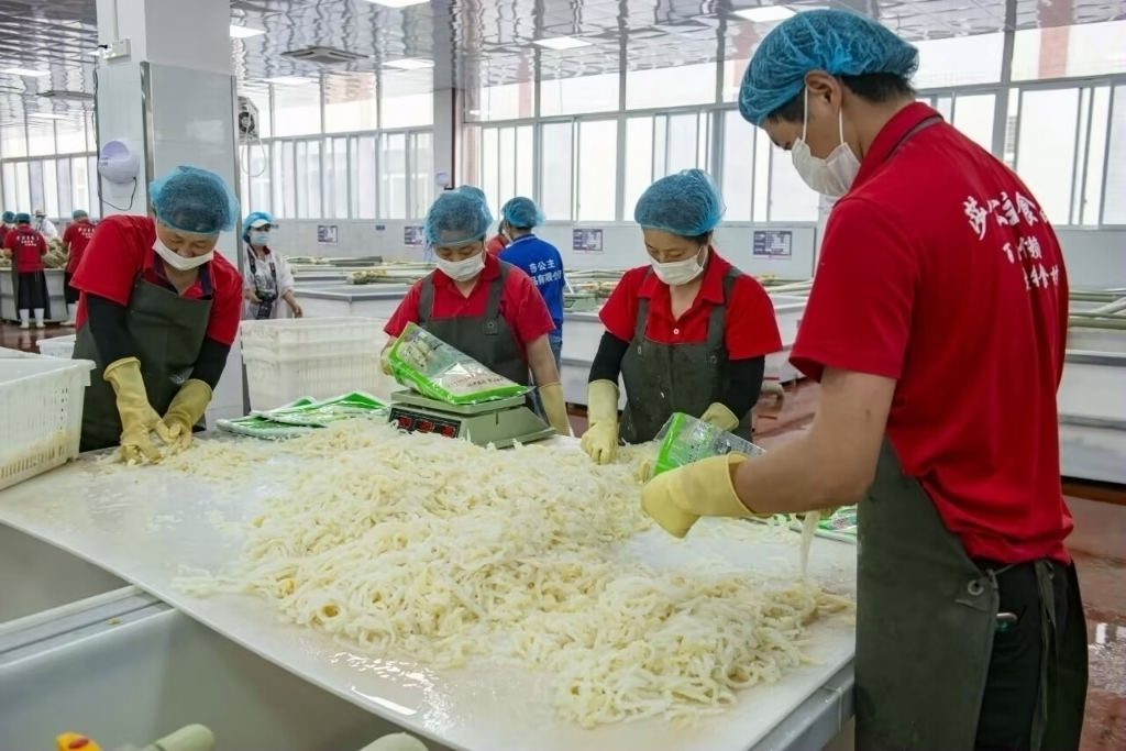 “扛起新使命 区县谈落实”主题新闻发布会(第十场)丨年产毛肚够全重庆一人吃两斤 合川火锅食材产业因何而盛