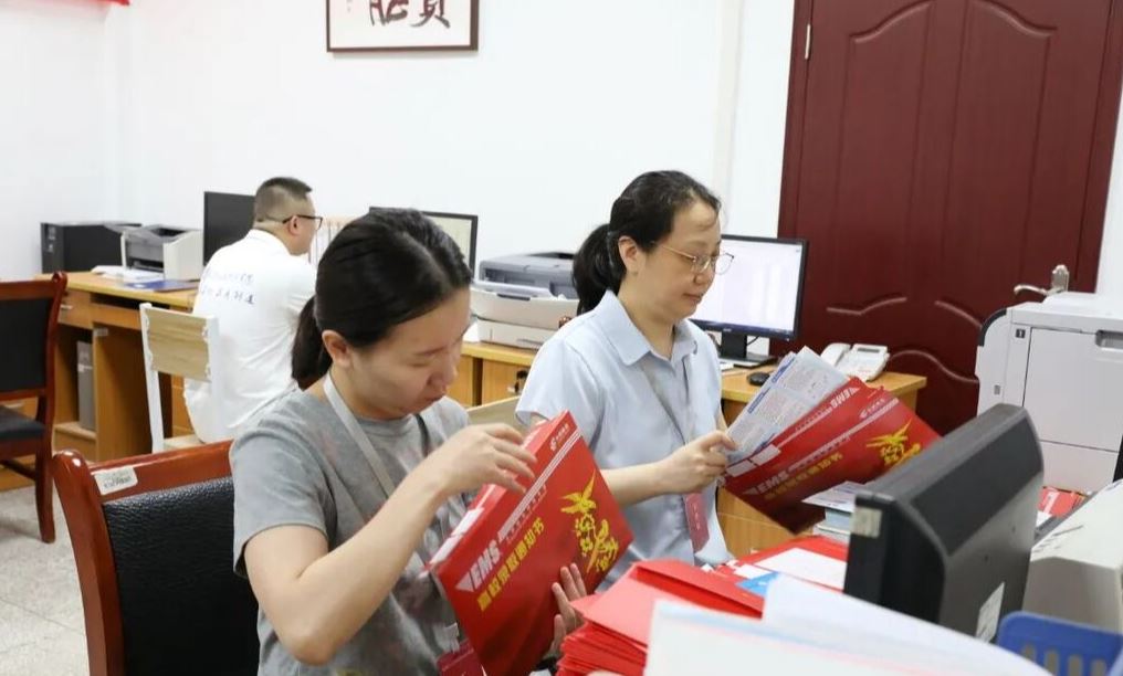 25年捧心育人！合川这所高校锚定“申硕”新目标