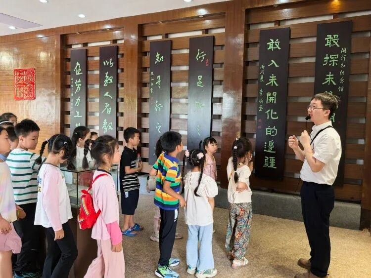 合川：红色精神“活”起来 绿色经济“火”起来