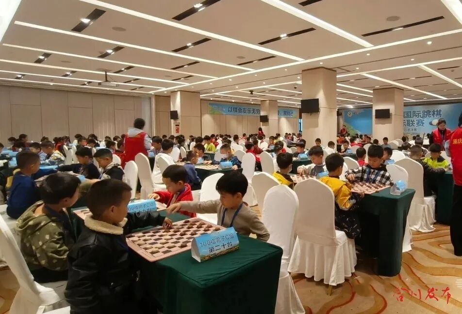 305名棋手齐聚合川“弈”较高下，6所学校晋级全国赛！