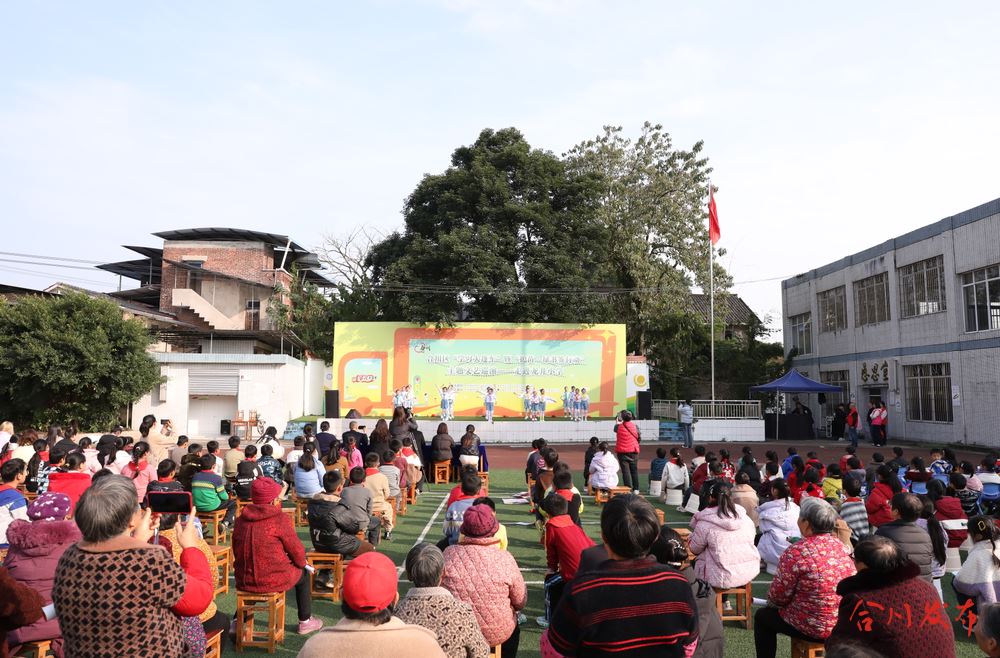 表演、非遗、普法……“学习大篷车”开进隆兴镇